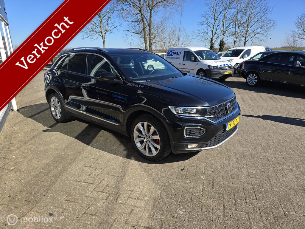 Volkswagen T-Roc 1.5 TSI Sport ACC/Virtual/Camera/18Inch/NAP 43625007-2.jpg | Autobedrijf De Vries