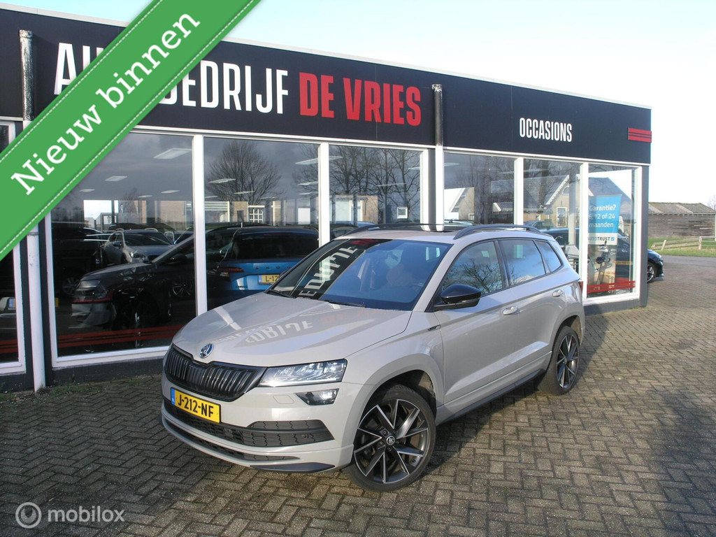 Škoda Karoq 1.5 TSI ACT Sportline Bsns Pano/Canton/ACC/Trekhaak 57241245-0.jpg | Autobedrijf De Vries