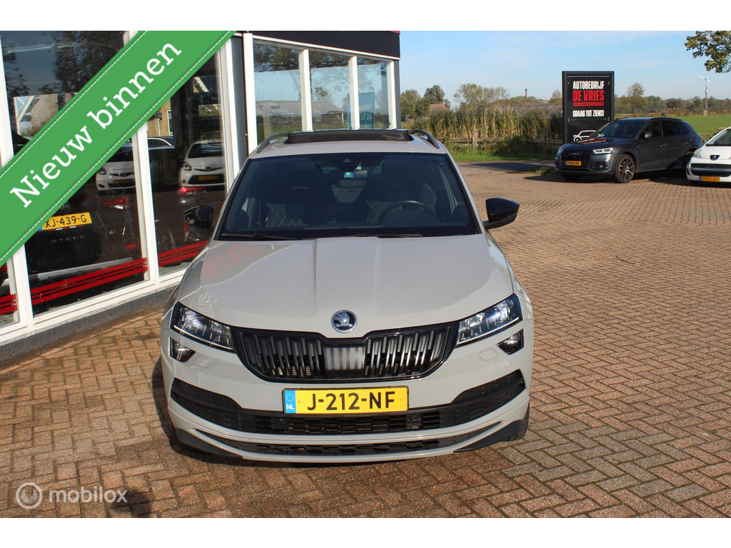 Škoda Karoq 1.5 TSI ACT Sportline Bsns Pano/Canton/ACC/Trekhaak 57241245-1.jpg | Autobedrijf De Vries